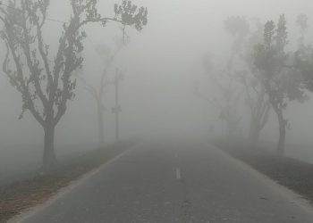 তেঁতুলিয়ায় শীতে বিপর্যস্ত জনজীবন, ৬ ডিগ্রিতে নেমেছে তাপমাত্রা