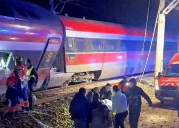 স্পেনে ভয়াবহ ট্রেন দুর্ঘটনা, নিহত অন্তত ২১