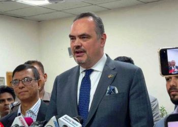 বাংলাদেশের নির্বাচনে কোনো পক্ষ নেবে না যুক্তরাষ্ট্র: রাষ্ট্রদূত