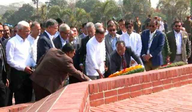 জাতীয় স্মৃতিসৌধে প্রধানমন্ত্রী তারেক রহমানের শ্রদ্ধা 