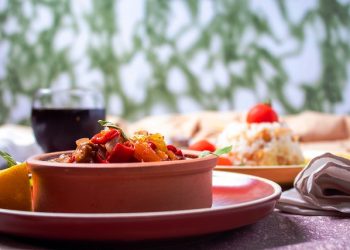 রোজায় স্বাস্থ্য ভালো রাখতে যেভাবে খাবার খাবেন