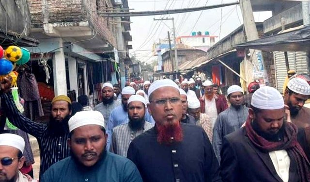 জামায়াত প্রার্থীর সমর্থকদের বিরুদ্ধে ইসলামী আন্দোলনের নারী কর্মীদের হেনস্তা