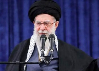 খামেনিকে নিরাপদ জায়গায় সরিয়ে নেওয়া হয়েছে, কর্মকর্তার দাবি