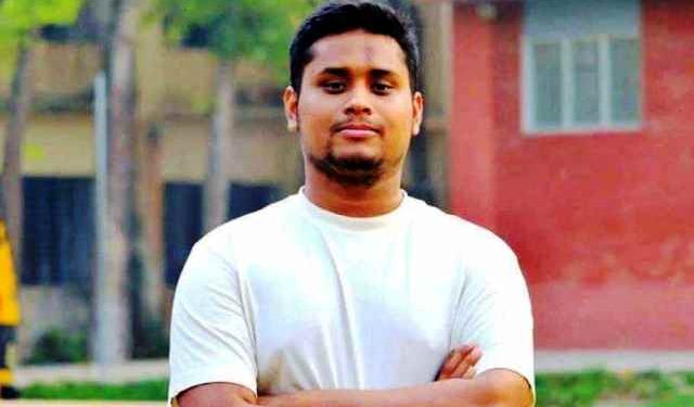 ভোটকেন্দ্রে মোবাইল ফোন নিষিদ্ধ, হাসনাত আবদুল্লাহর প্রতিক্রিয়া