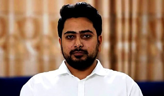 দ্বৈত নাগরিকত্বের অভিযোগ, নাহিদ ইসলামের প্রার্থিতা বাতিল চেয়ে রিট