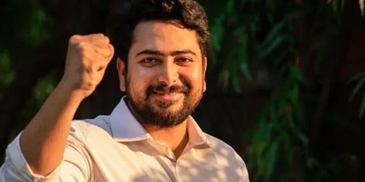 জয় পেয়েছেন নাহিদ ইসলাম