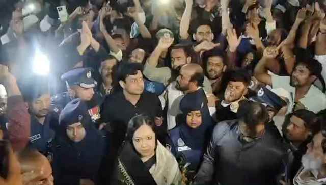 শহীদ মিনারে শ্রদ্ধা জানাতে পারলেন না রুমিন ফারহানা
