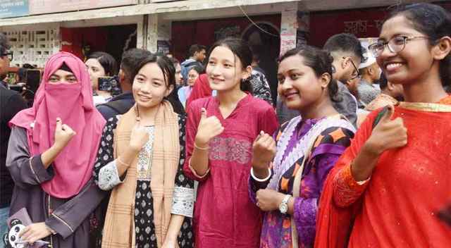দুপুর ১২টা পর্যন্ত ভোট পড়েছে ৩২.৮৮ শতাংশ
