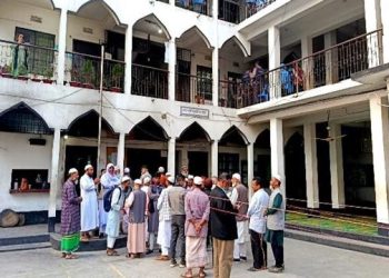 দেশে ভোট উৎসব শুরু