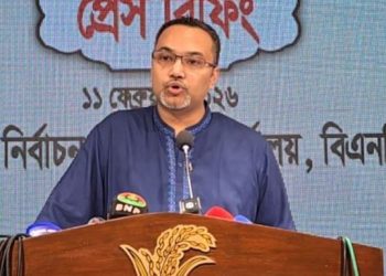 বিভিন্ন জায়গায় প্রচুর বোরকা-নেকাব বানানোর তথ্য পাচ্ছি : মাহদী আমিন