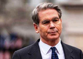 ইরানকে এবার কঠোর হুমকি দিলেন মার্কিন অর্থমন্ত্রী