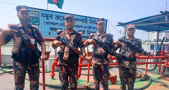 তেলের ডিপোতে বিজিবি মোতায়েন