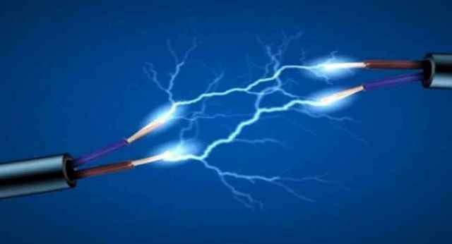 ঢাকায় বিদ্যুৎস্পৃষ্ট হয়ে তিনজনের মৃত্যু