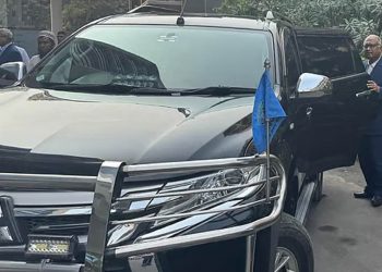 দুদক চেয়ারম্যানসহ তিন কমিশনারের পদত্যাগ