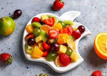 ইফতারে ফলের সালাদ তৈরির রেসিপি