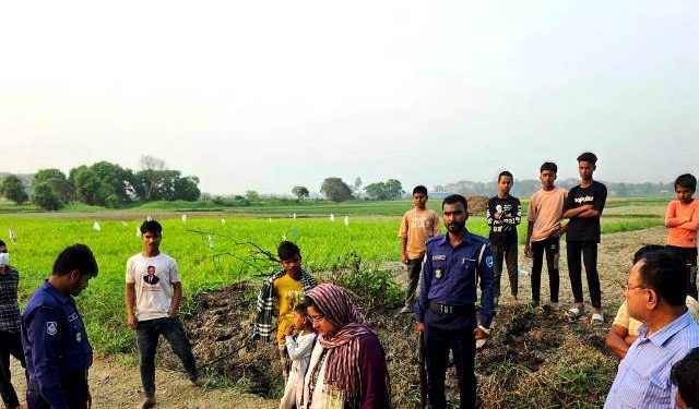 বিনা অনুমতিতে ফসলি জমির মাটি কাটায়, অর্থদণ্ড