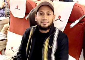 সৌদি আরব থেকে দেশে ফিরেছেন মুশফিক