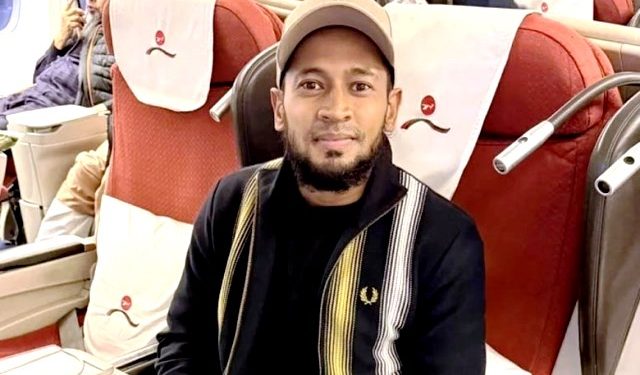 সৌদি আরব থেকে দেশে ফিরেছেন মুশফিক