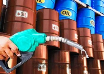 ইরানের জ্বালানি স্থাপনায় হামলা ১০ দিন স্থগিত ঘোষণা