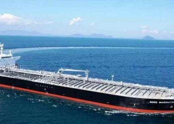 রাশিয়ার তেলের ওপর থেকে নিষেধাজ্ঞা তুলে নিলো যুক্তরাষ্ট্র