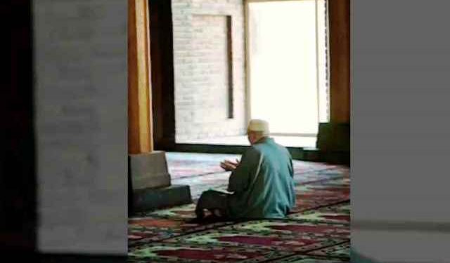 ইতেকাফের বিধান ও প্রতিদান