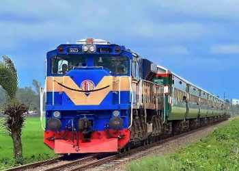 ঈদে ট্রেনের অগ্রিম টিকিট বিক্রি শুরু ৩ মার্চ