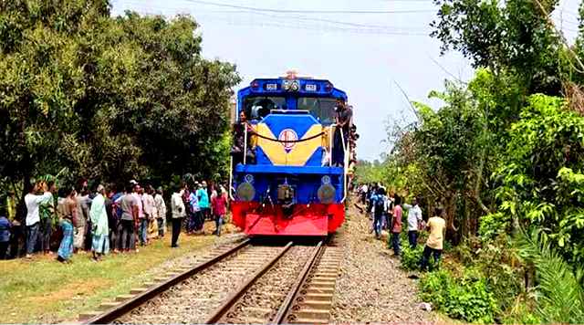 উত্তরাঞ্চলের সঙ্গে সারাদেশের রেল যোগাযোগ স্বাভাবিক