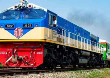 চট্টগ্রামের সঙ্গে সারাদেশের রেল যোগাযোগ স্বাভাবিক