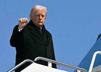 হরমুজ প্রণালি খুলতে ইরানকে ৪৮ ঘণ্টার আলটিমেটাম ট্রাম্পের