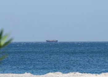 হরমুজ নিয়ে যুক্তরাষ্ট্রের নতুন দাবি, নাকোচ করল ইরান