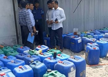 ঢাকার কেরানীগঞ্জে ১ লাখ কেজি ভেজাল মধু জব্দ