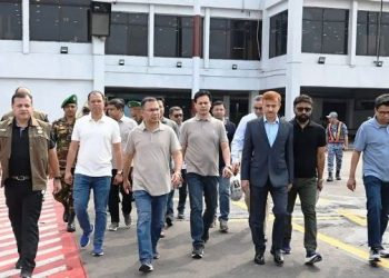 যশোর পৌঁছেছেন প্রধানমন্ত্রী