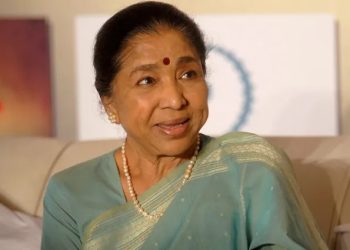 আশা ভোঁসলে হাসপাতালে