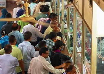 আজ থেকে নতুন সময়ে অফিস-ব্যাংক