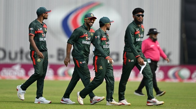 বাংলাদেশকে ২৪৮ রানের লক্ষ্য দিল নিউজিল্যান্ড