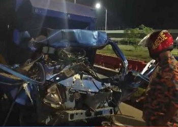 এক্সপ্রেসওয়েতে দুর্ঘটনায় একই পরিবারের ৩ জন আহত