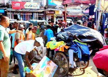ঢাকার ফুটপাত দখলমুক্ত করতে আজ থেকে ডিএমপির অভিযান