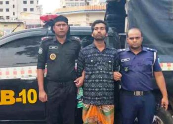 ফরিদপুরে মা-মেয়েসহ ৩ জনকে কুপিয়ে হত্যা, গ্রেপ্তার ১