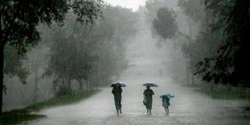 ৬ জেলায় ঝড়ের সতর্কতা, নদীবন্দরে ২ নম্বর সংকেত