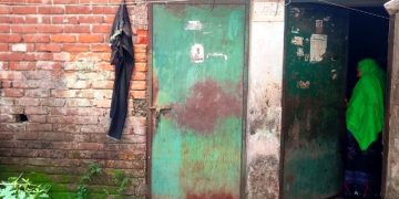 ঘর থেকে ছেলের, রেললাইন থেকে বাবার লাশ উদ্ধার