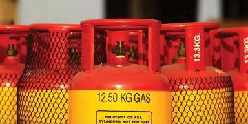 এক মাসে দুইবার বাড়লো এলপিজির দাম, ১২ কেজি ১৯৪০ টাকা
