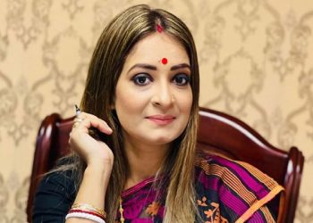 নিপুণ রায় এমপি হওয়ায় কেরানীগঞ্জে মিষ্টি বিতরণ