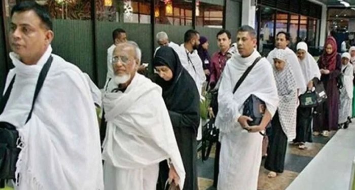 সৌদি পৌঁছেছেন ৩২ হাজারের বেশি বাংলাদেশি হজযাত্রী