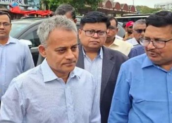 কিছু অসাধু ব্যক্তি বাড়তি ভাড়া আদায়ের চেষ্টা করছে: সড়কমন্ত্রী