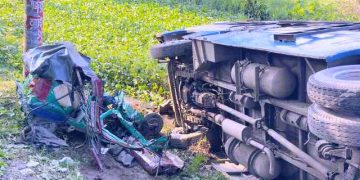 বাসের ধাক্কায় ৫ জনের প্রাণহানী