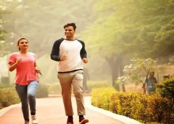 অতিরিক্ত হাঁটলে বাড়তে পারে স্বাস্থ্যঝুঁকি