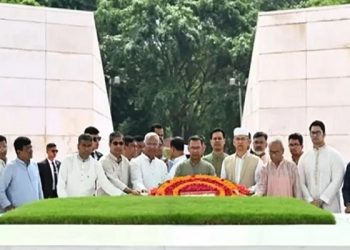 শহীদ প্রেসিডেন্ট জিয়াউর রহমানের সমাধিতে প্রধানমন্ত্রীর শ্রদ্ধা