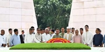 শহীদ প্রেসিডেন্ট জিয়াউর রহমানের সমাধিতে প্রধানমন্ত্রীর শ্রদ্ধা