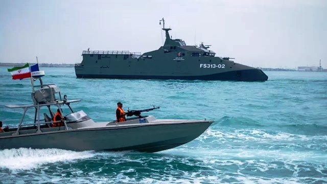 হরমুজে জাহাজ চলাচলে ইরানের কঠোর হুঁশিয়ারি