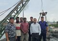 ঢাকার কেরানীগঞ্জে নদীতে অবৈধভাবে মাটি উত্তোলন